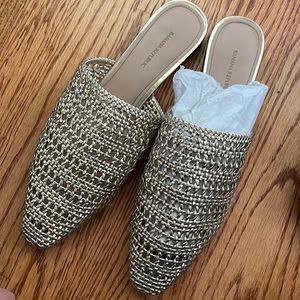 Gold basket weave flat slide